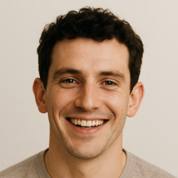 Brady Scott headshot